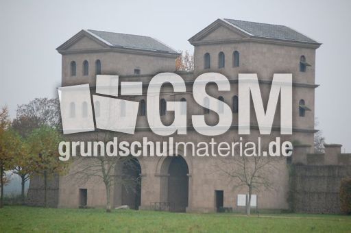 Xanten - Nordtor 1.JPG